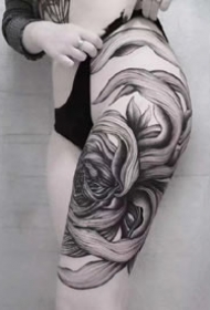 一组大腿侧面纹身性感女生纹身