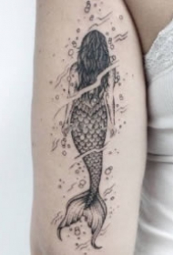 点线美人鱼纹身 黑灰色的9款帅气美人鱼纹身作品