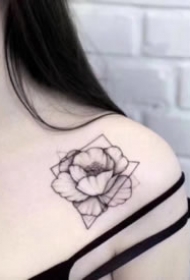 女生素花纹身 适合女生的9款小清新素花纹身图案