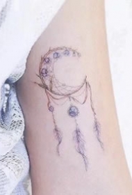 一组小清新感女生彩色小图案纹身