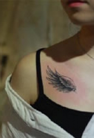 一组黑色酷酷的点刺纹身