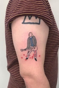 简单的线条和鲜艳的色块纹身