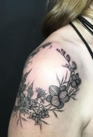 女生好看的6款肩花纹身作品