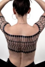 几何刺青 极简几何与曲线搭配的一组帅气纹身作品