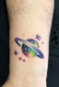 星球纹身 小清新的9款星球主题的纹身图案作品