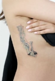 游泳跳水主题的9款纹身图案 太适合夏天了