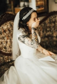 纹身新娘 那9款嫁给爱情的穿婚纱的纹身女郎图片
