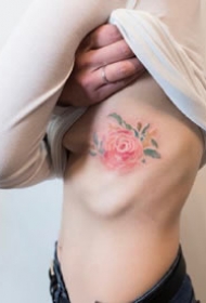 一组彩色植物花朵纹身图案欣赏