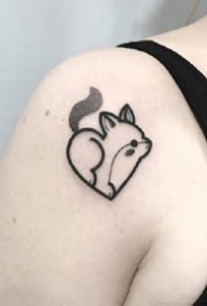 一组黑灰可爱的动物纹身图案