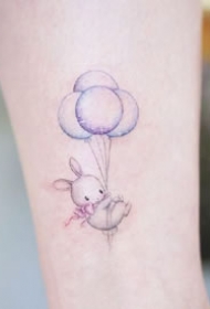 一组超可爱的彩色小兔子纹身图案