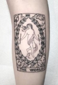 黑灰色的一组塔罗牌纹身图片