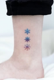 一组脚踝位置的小清新纹身图案