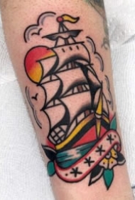 帆船纹身 oldschool风格的9款帆船题材纹身图片