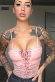 性感漂亮的9款纹身美女图片