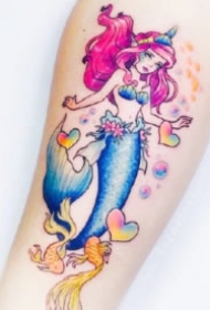 适合女孩子的9款女生水彩小清新纹身图案