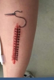 疤痕纹身 伤疤做底的9款创意纹身作品图片