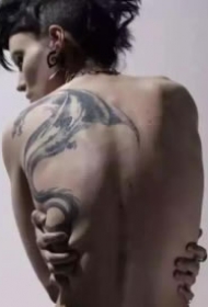 那些经典电影中出现过的纹身，你有印象吗？