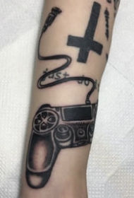 一组创意东京手臂纹身图案