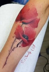 一组漂亮的水彩花卉纹身图案