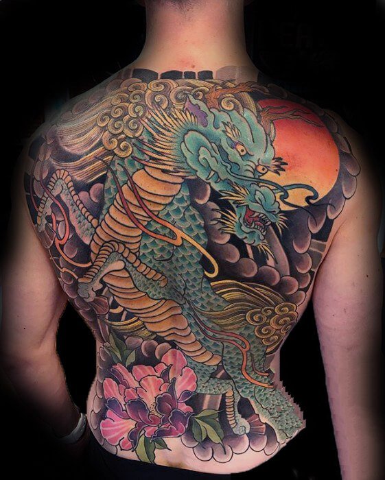 本次小编为大家收集整理了一组风格非常独特麒麟满身纹身图案，整体纹身效果非常的霸气，下面我们就一起来看看这组独特精美的纹身吧。