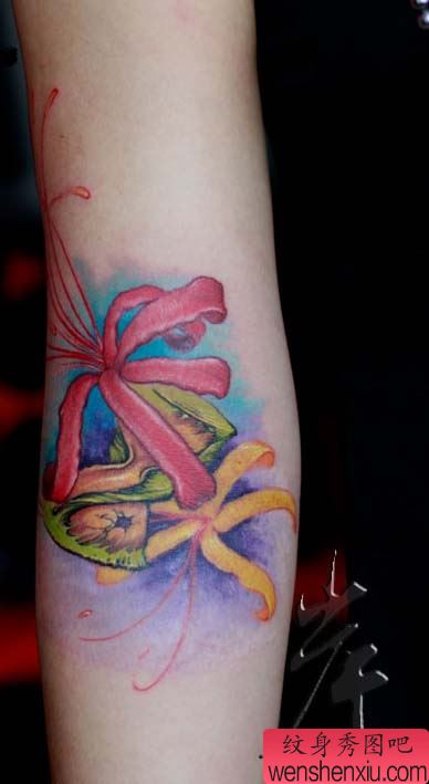 纹身图案之彼岸花纹身图案(精选多图)