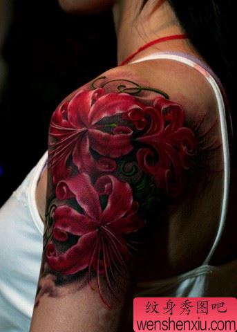 手臂纹身图案:美女手臂彼岸花纹身图案