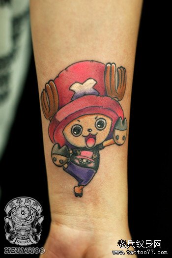手臂海贼王乔巴纹身图案