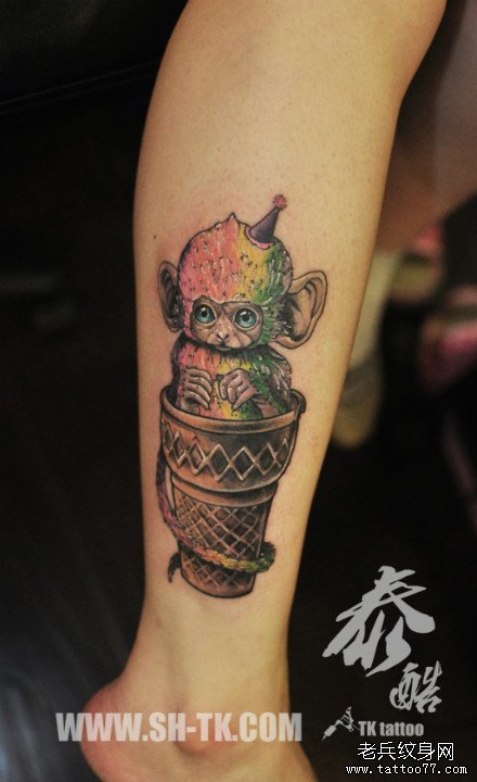 腿部可爱时尚的小猴子纹身图案