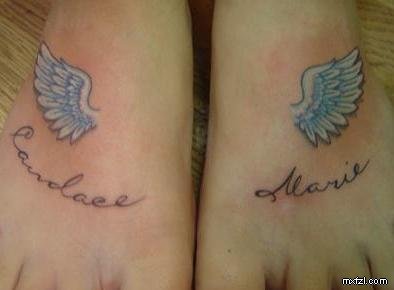 一款脚部情侣翅膀纹身图案