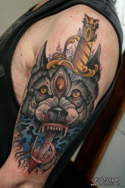 手臂超帅很酷的狼头纹身图案