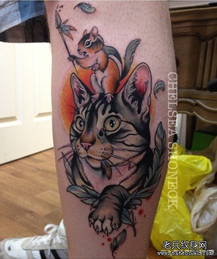 腿部经典潮流的猫咪与老鼠纹身图案