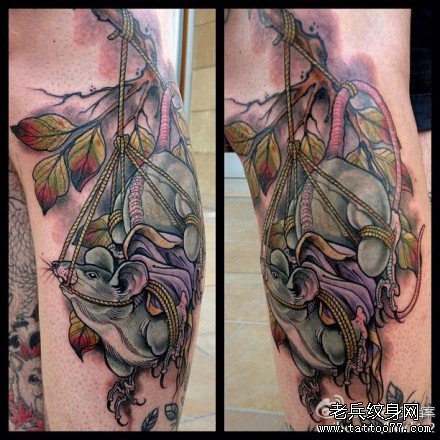 腿部一款经典潮流的老鼠纹身图案