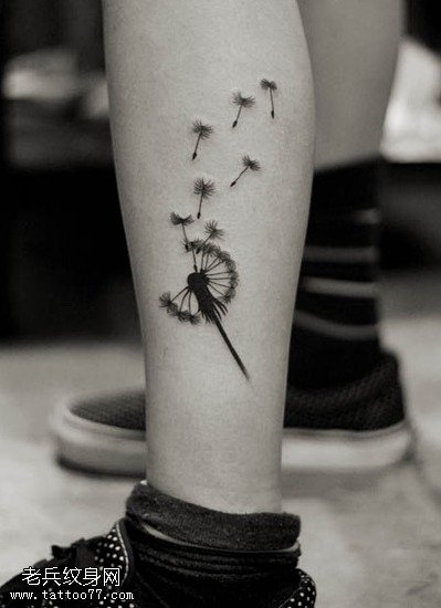 小清新脚部蒲公英纹身图案