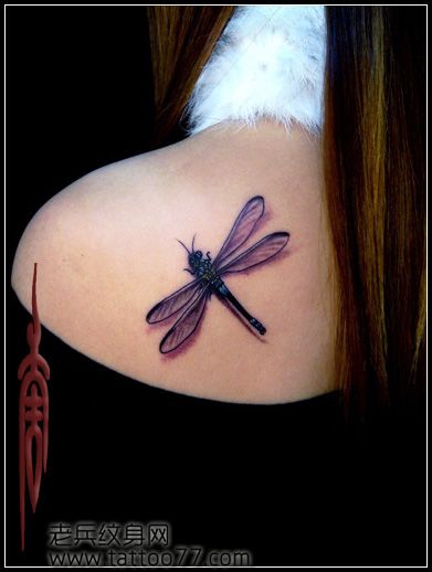 女孩子喜欢的可爱蜻蜓纹身图案