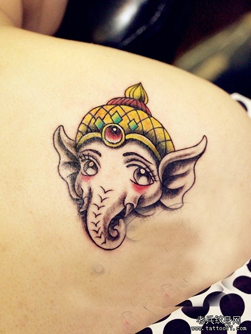 纹身秀图吧推荐一款背部象神纹身图案