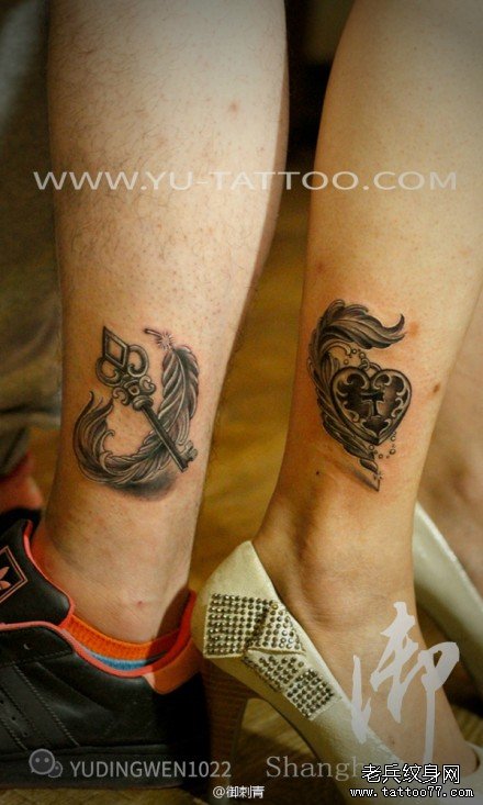 情侣钥匙锁羽毛纹身图片