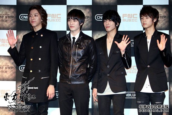 韩国男子乐团C.N.Blue：也想纹身,也爱美人