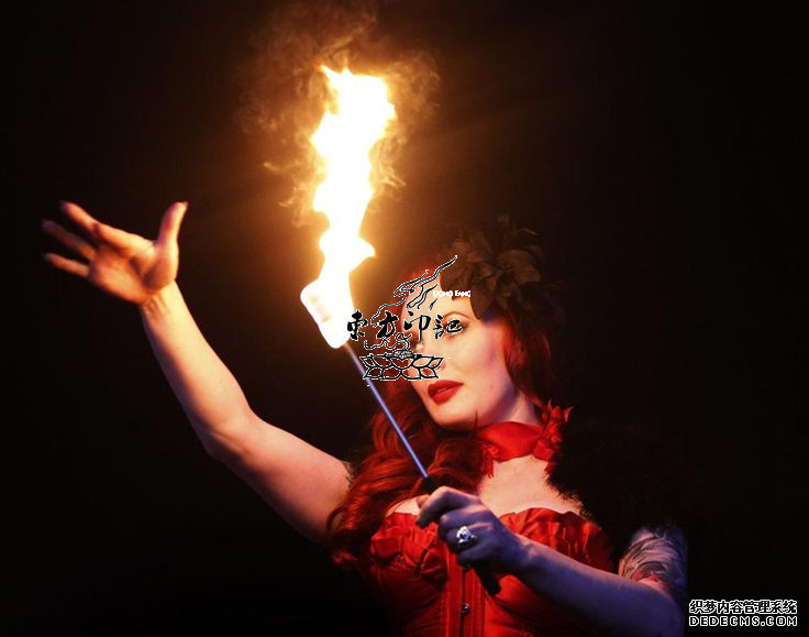 看看苏格兰纹身大会上的海报纹身女郎们