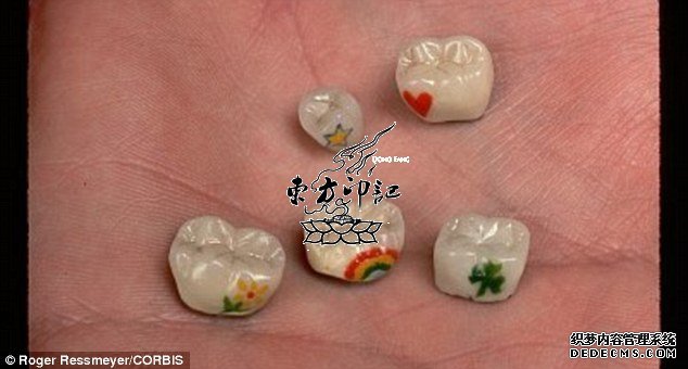 牙齿纹身，国外正流行的纹身艺术