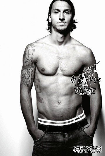 球星伊布纹身：只有上帝才能评判我