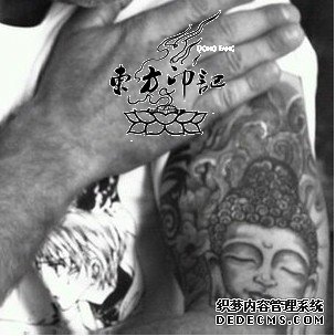 英国游客纹菩萨纹身 言辞不敬拒绝入境