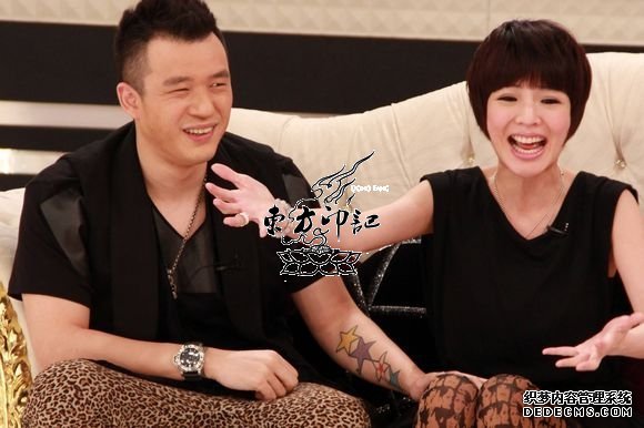 《康熙来了》夫妻嘉宾现场纹身表爱意