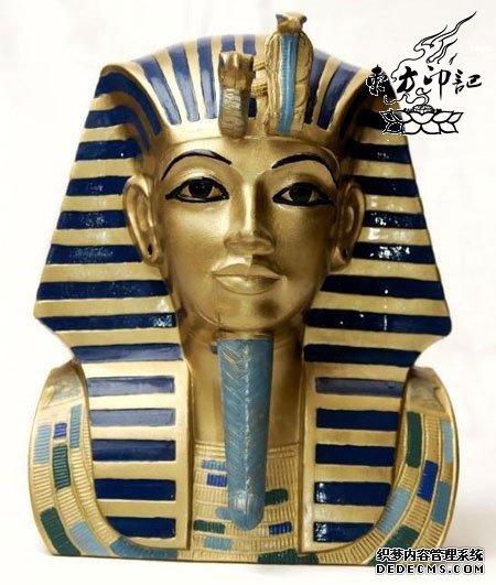 给爱猫纹埃及法老头像 莫斯科女时尚纹身遭批