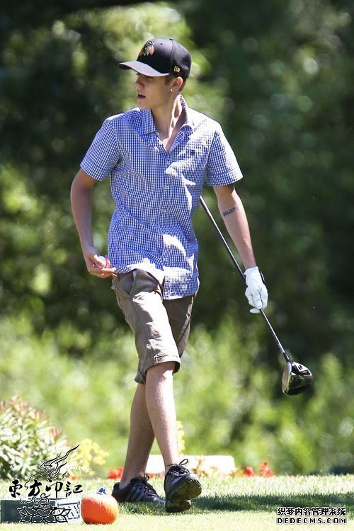 比伯推特发文要隐退 曾纹 “believe”纹身