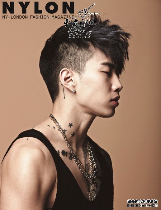 韩星朴宰范纹身：懒得数，但是每个都有意义