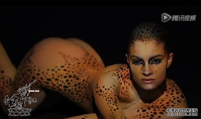 纹身版的豹纹装，有的不仅仅是火辣