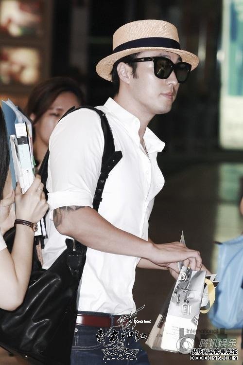 苏志燮巨臂纹身：不要忘记自己的初衷