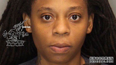 一乔治亚州母亲因为允许10岁儿子纹身而被捕