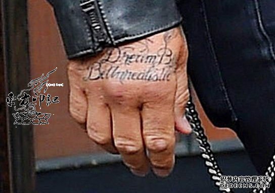 纹身八卦：万人迷贝克汉姆又有新纹身啦
