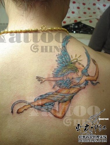 纹身新闻：你是否也渴望有个天使守护你